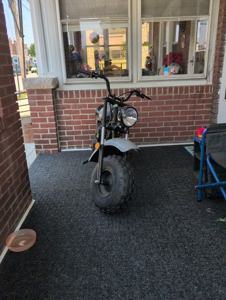 Massimo Motor Mini Bike 200cc