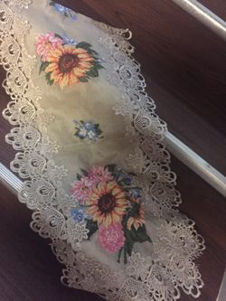 Runner table