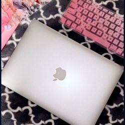 MacBook Pro Air: 512GB- 