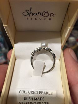 Shanore silver pearl ring