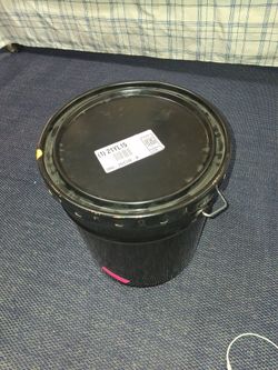 Storage Pail with Lid