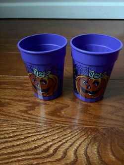 Set of 2 Vintage Halloween Plastic Cups Purple Black Cat Jack O Lantern Spider