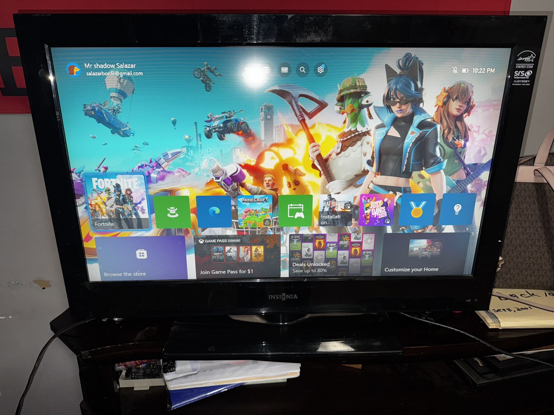 32” Insignia Tv