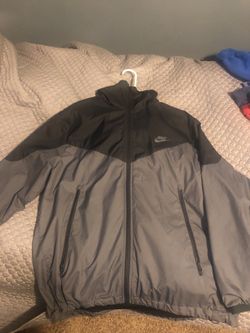 Nike windbreaker jacket