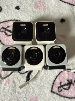 Wyze cams v4 and v3