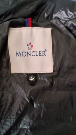 MONCLER Men's myay hooded short down puffer jacket