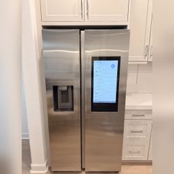 Samsung Side-by-Side Smart Refrigerator - Like New - 2026 โ San Marcos, CA