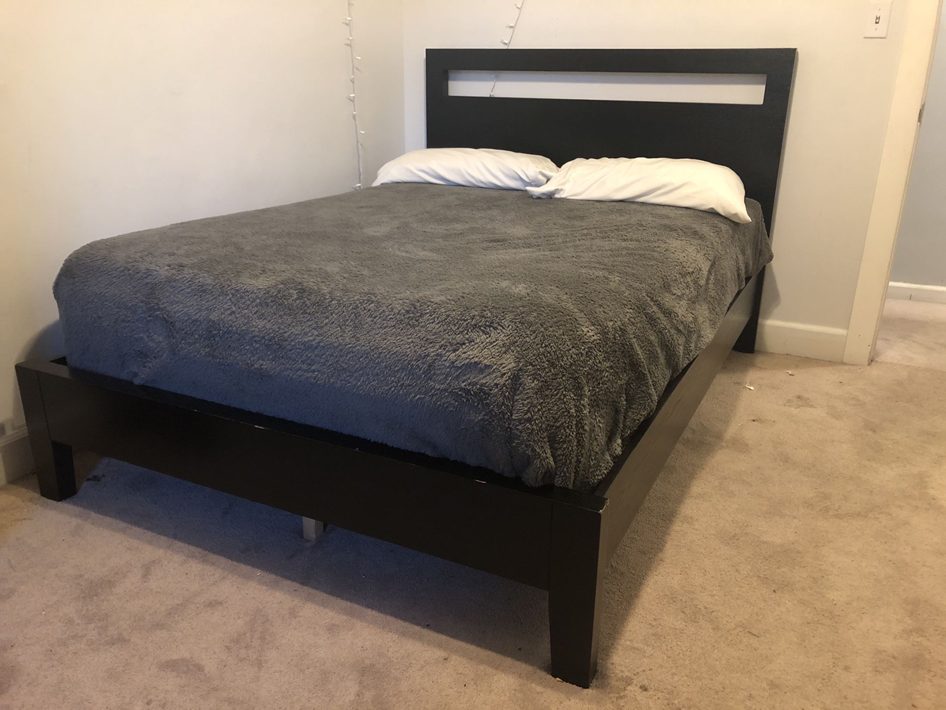 bed frame with mattress Full size