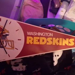 Redskins Flag Clock Pennant 