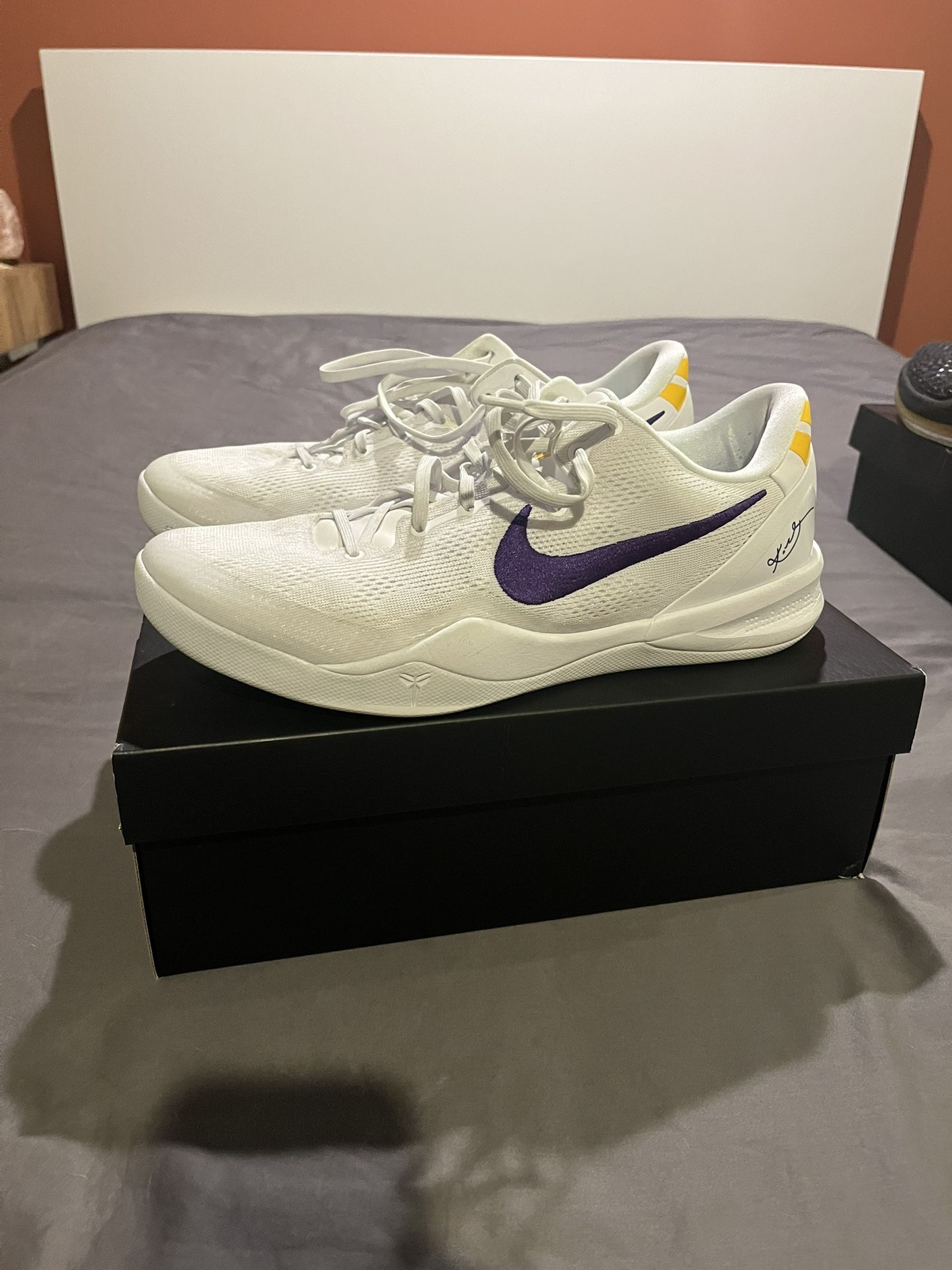 Kobe 8 Men’s Size 13 With Box Brand New