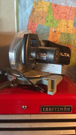 Delta miter saw