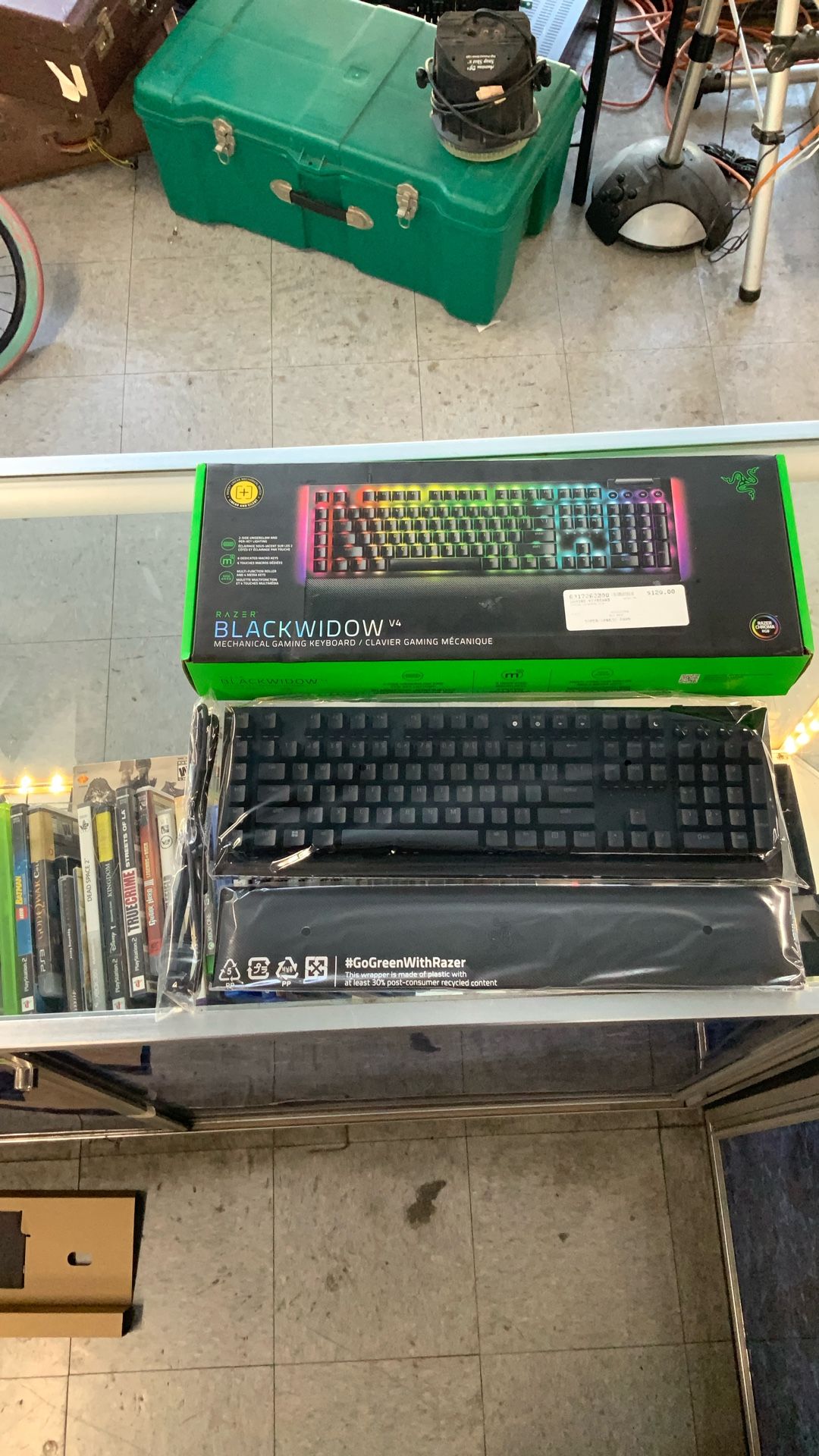NEW!! V4 Razer Blackwidow Mechanical Gaming Keyboard (UNOPENED)