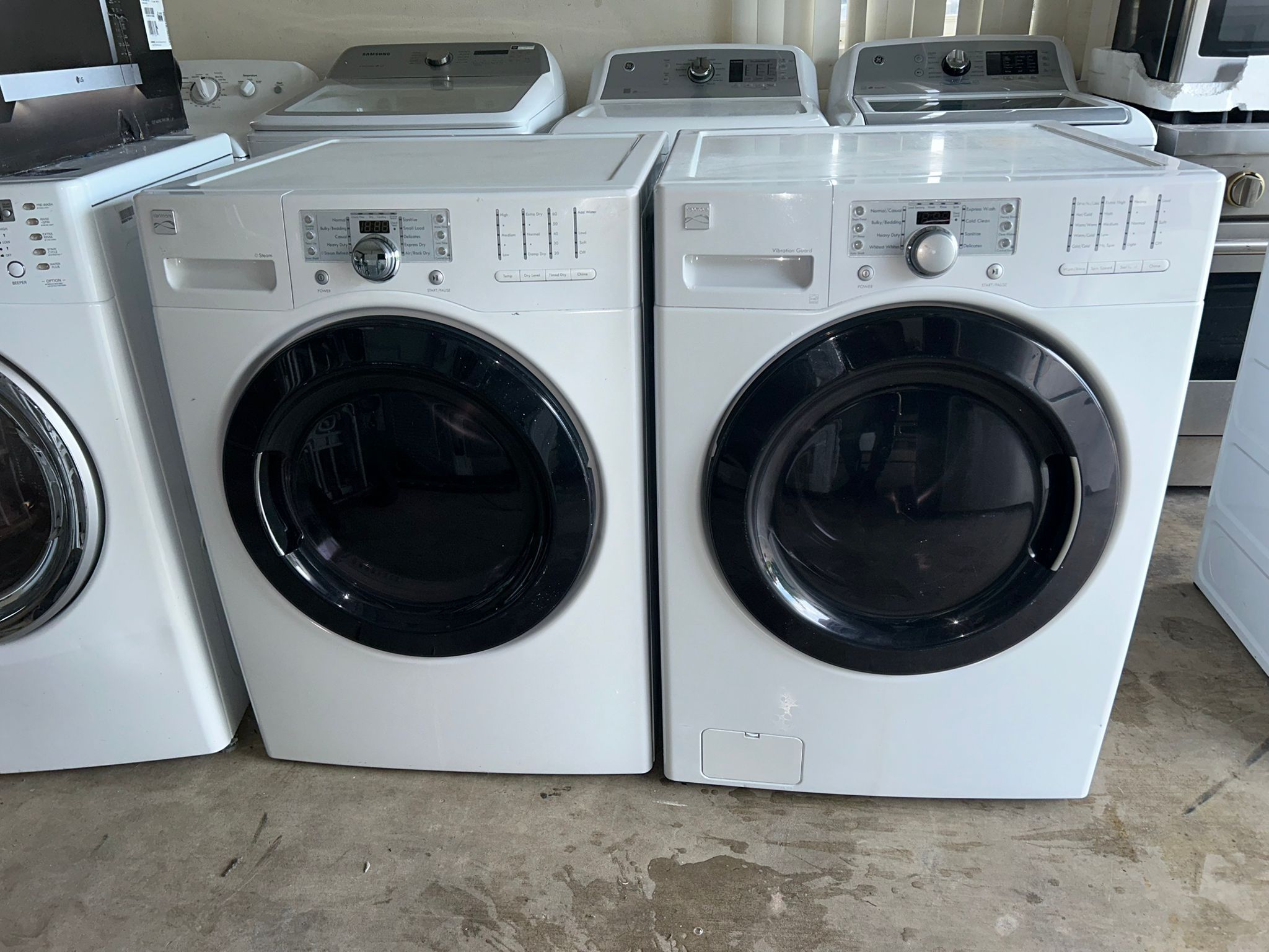 Washer and dryer set Kenmore