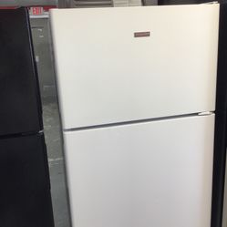 Hotpoint 14 Cu Ft Top And Bottom Fridge. 1 year Warranty 
