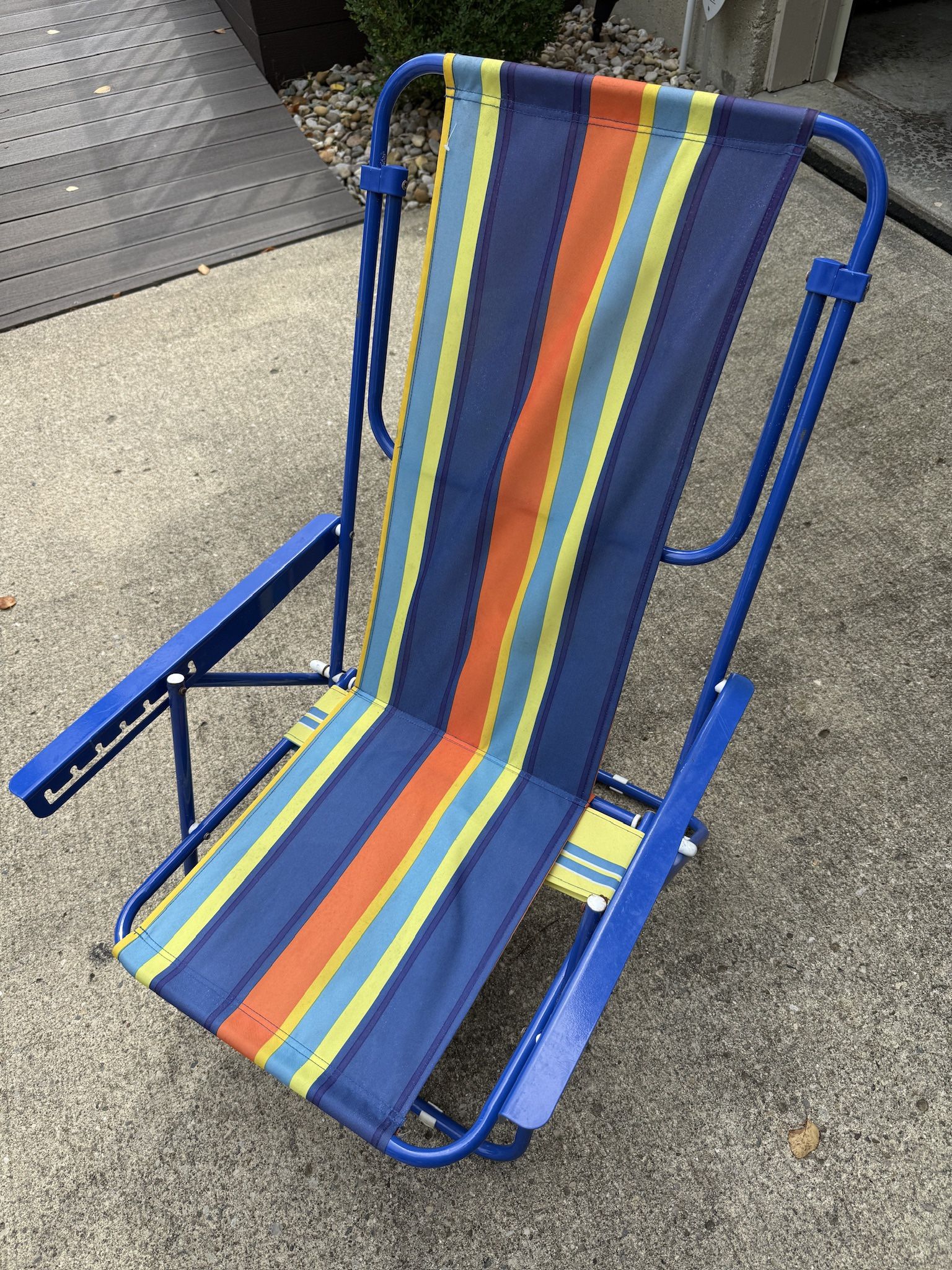 Fold Up Beach Chair in great shape!