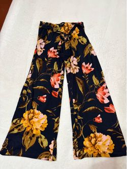 Pantalón de verano floreado