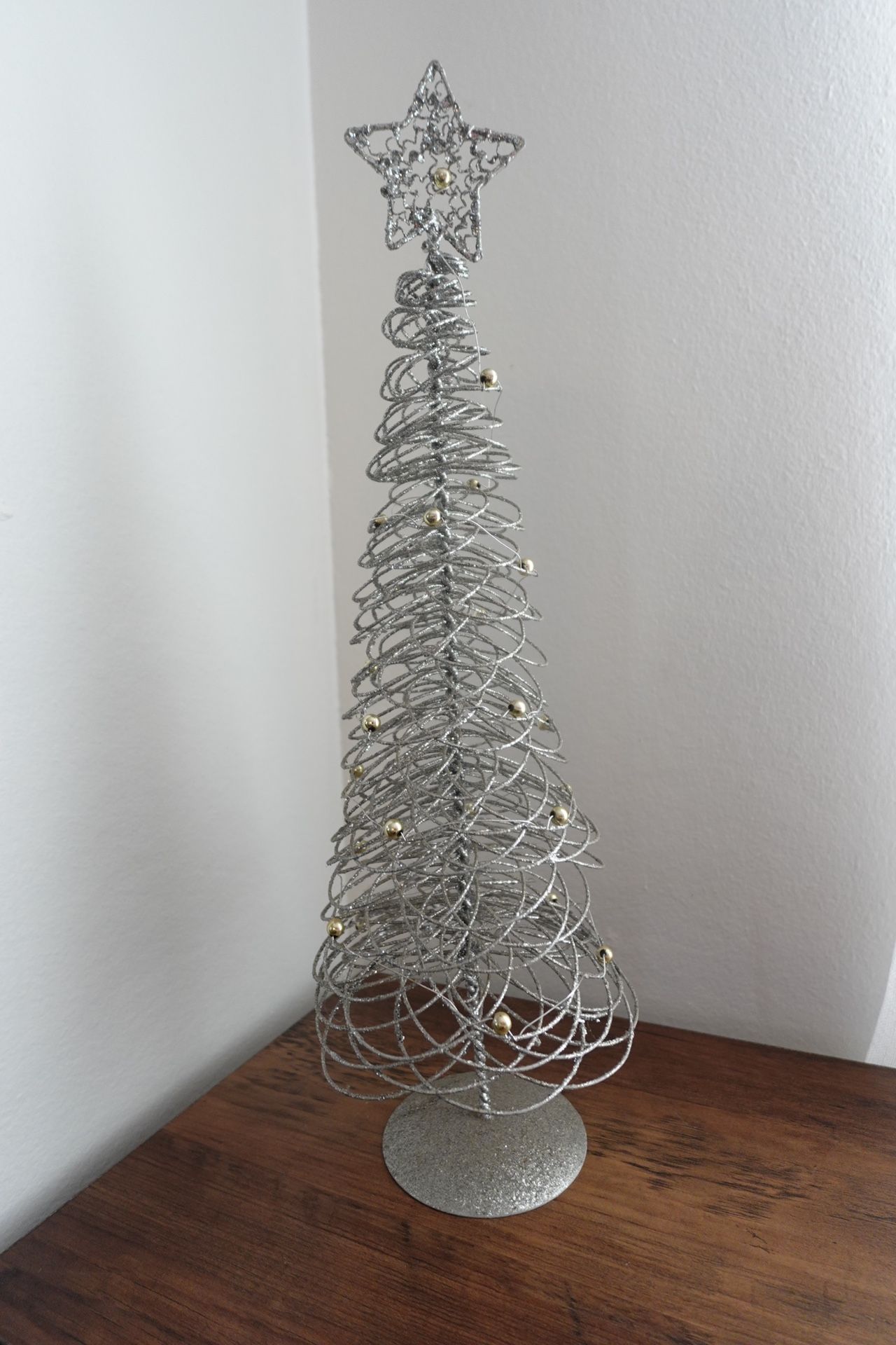 Metal Wire Wrapped Tree β Minimalist Tabletop Decor