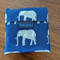 Baggu Standard Bag - Blue With White Elephants - New Without Tags