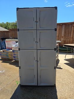 New Large Rubbermaid 3 piece Garage cabinet storage