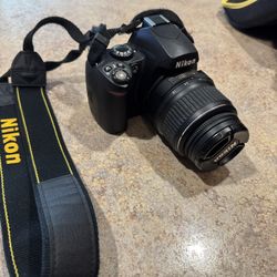 Nikon DX40 Digital Camera 