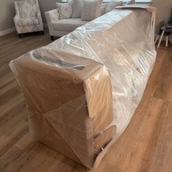 Cindy Crawford Sofa Brand New!