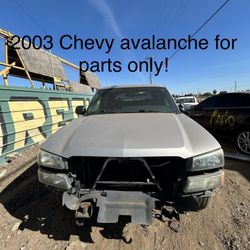 2003 Chevy Avalanche For Parts Only