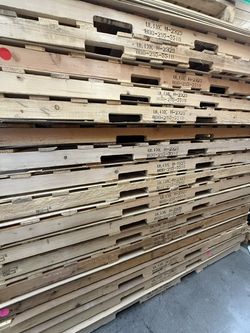 4' x 8' Wooden Pallets - Used 1x