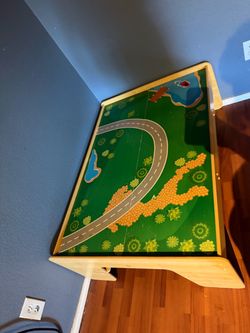 Kidkraft 17850 Waterfall Mountain Train Set and Table