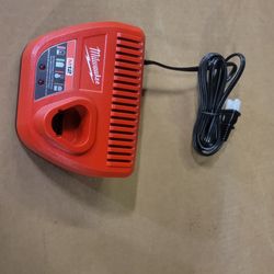 Milwaukee M12 Charger