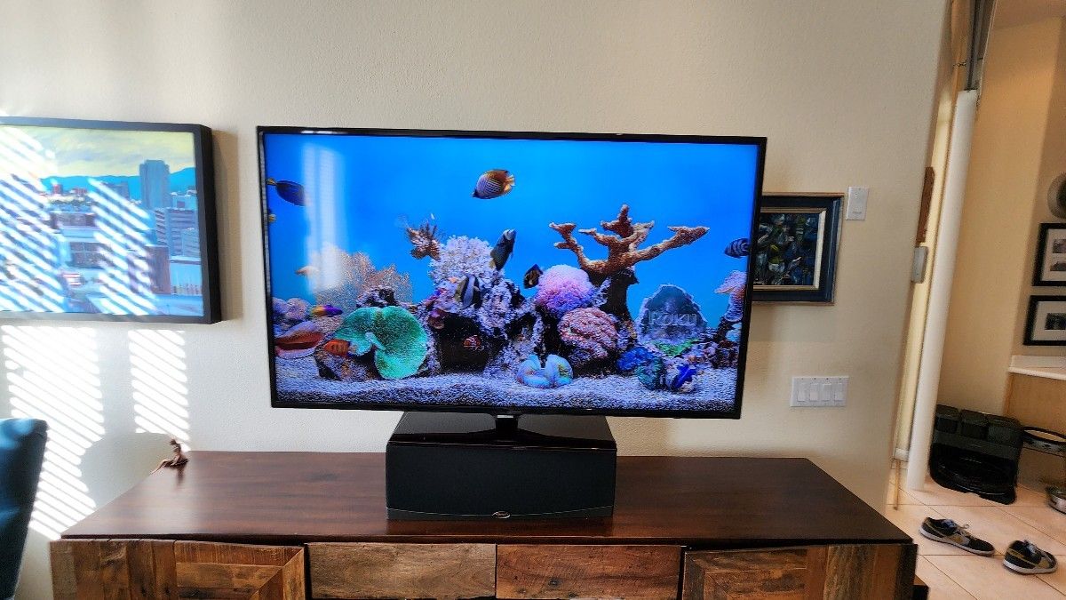 55" Samsung Tv Series 6050 Big Large Screen Television