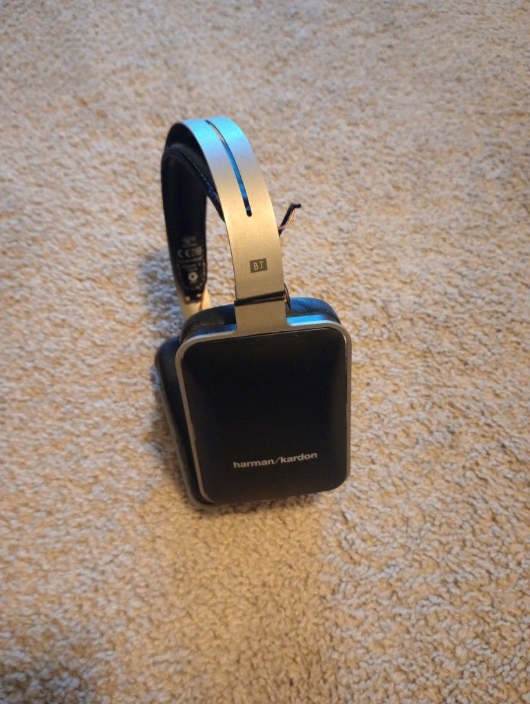 Harman Kardon Bluetooth Headphones 