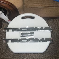 Toyota  Tacoma Emblems 