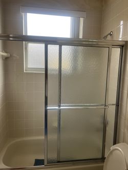 Shower door use