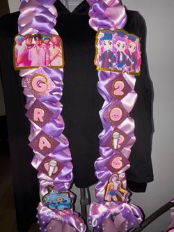 Graduation leis