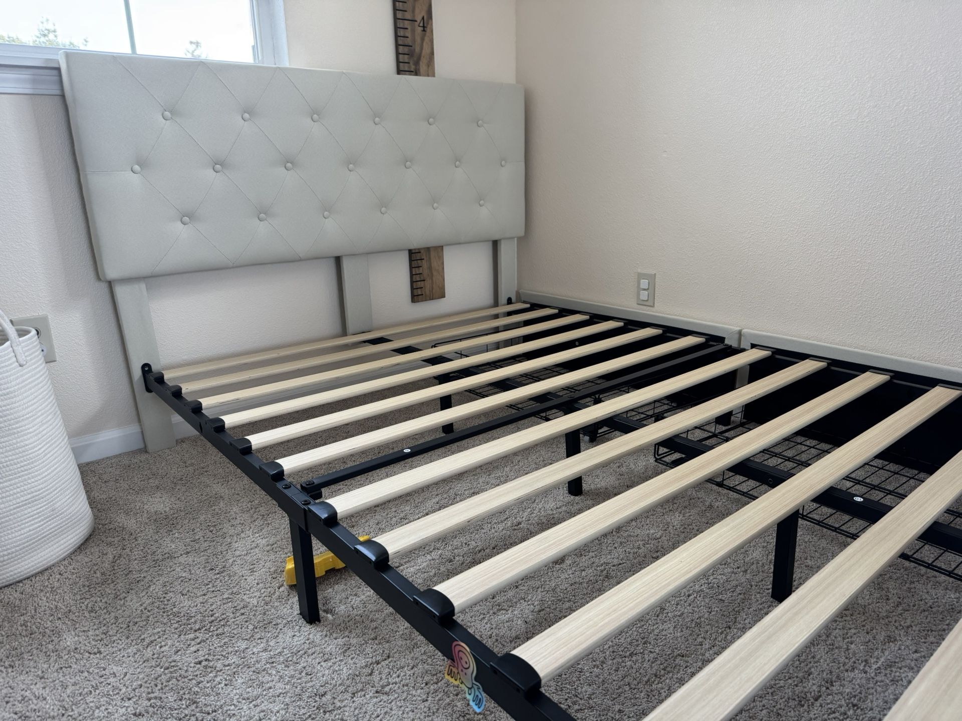 Full Size Bed Frame with 4 storage drawers