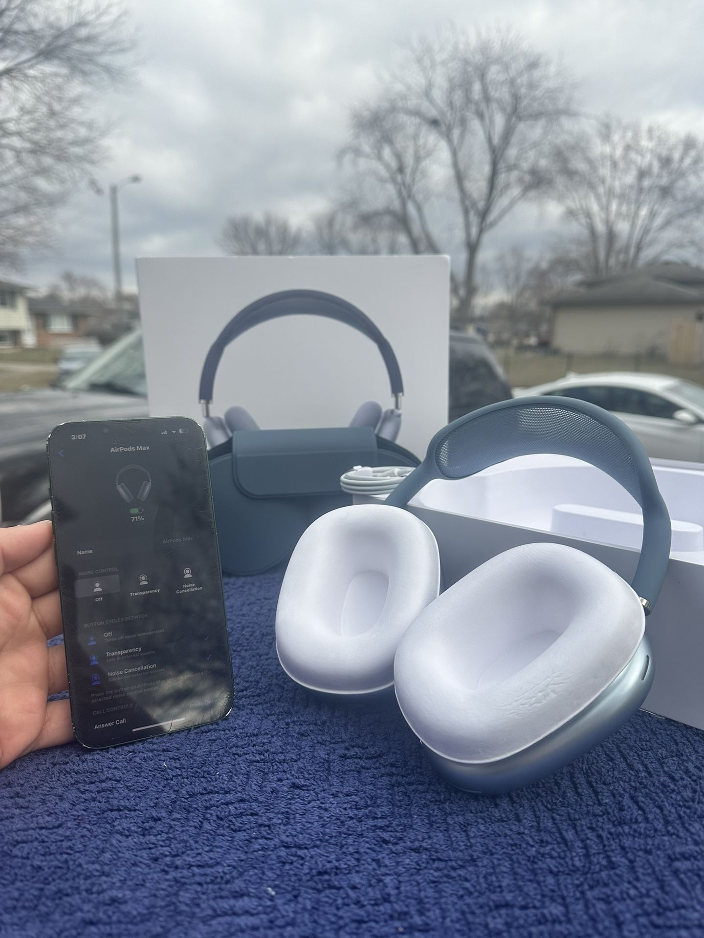 Apple AirPods Max Wireless Headset Sky Blue Brand New