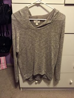 Long sleeve shirt/ sweatshirt
