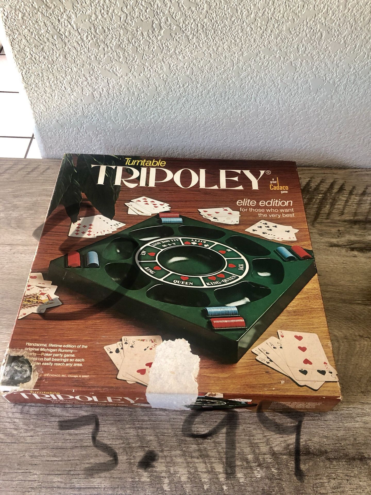 Vintage Turntable Tripoley Board Game