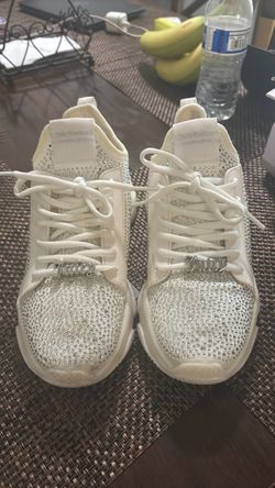 Juicy Couture white w/rhinestones tennis shoes