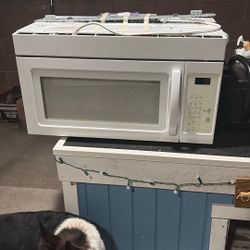 Whirlpool Microwave Oven With Vent Fan 