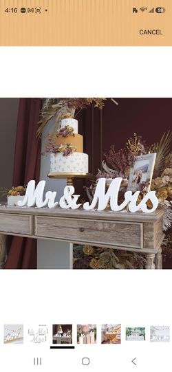 Mr and Mrs sign