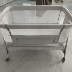 Baby Bassinet Bedside Sleeper with Wheels, Adjustable Height, Included Mattress