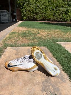 Nike Vapor Pro 1 Football Cleats