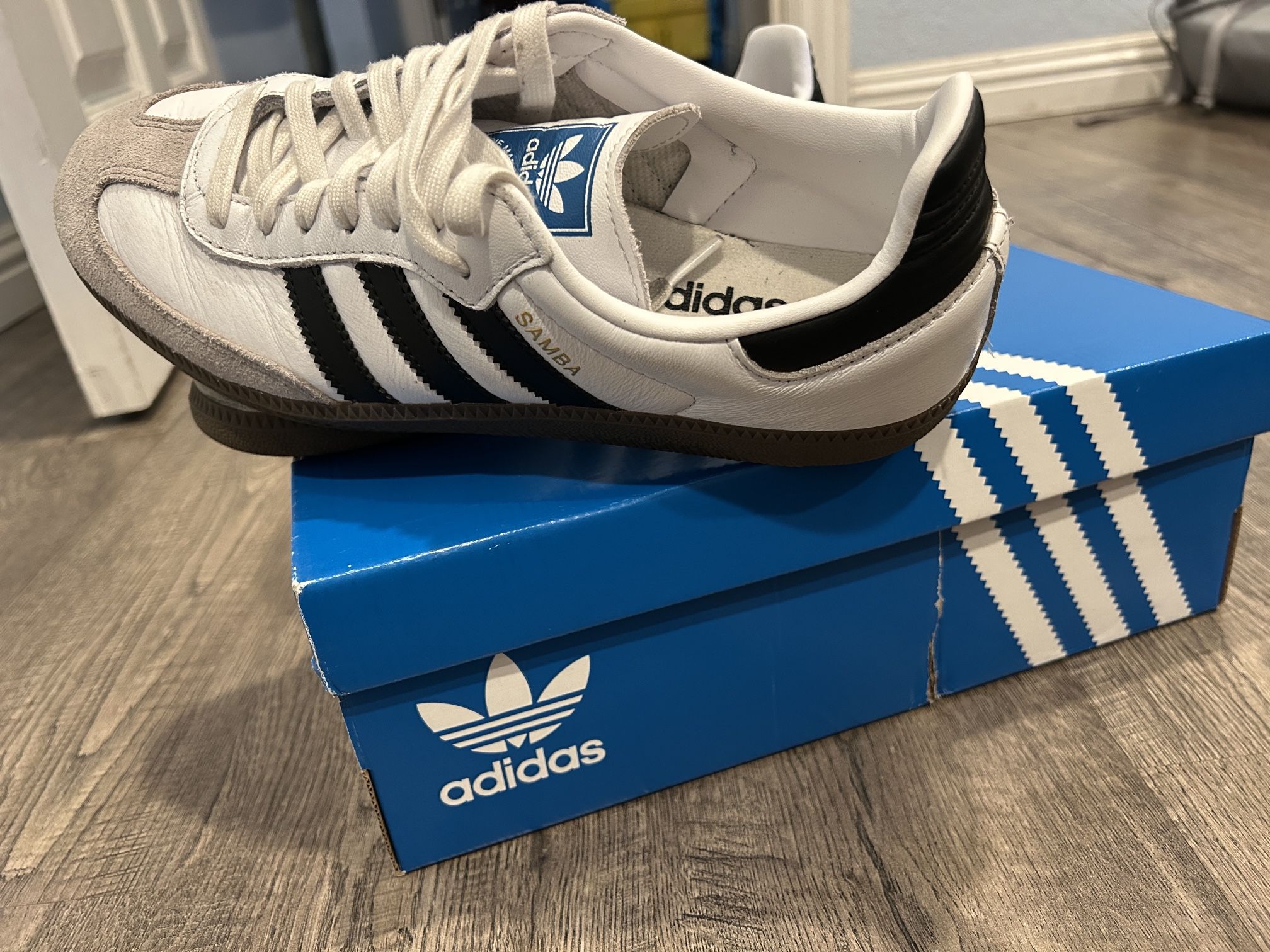 Brand new Adidas samba (8.5)