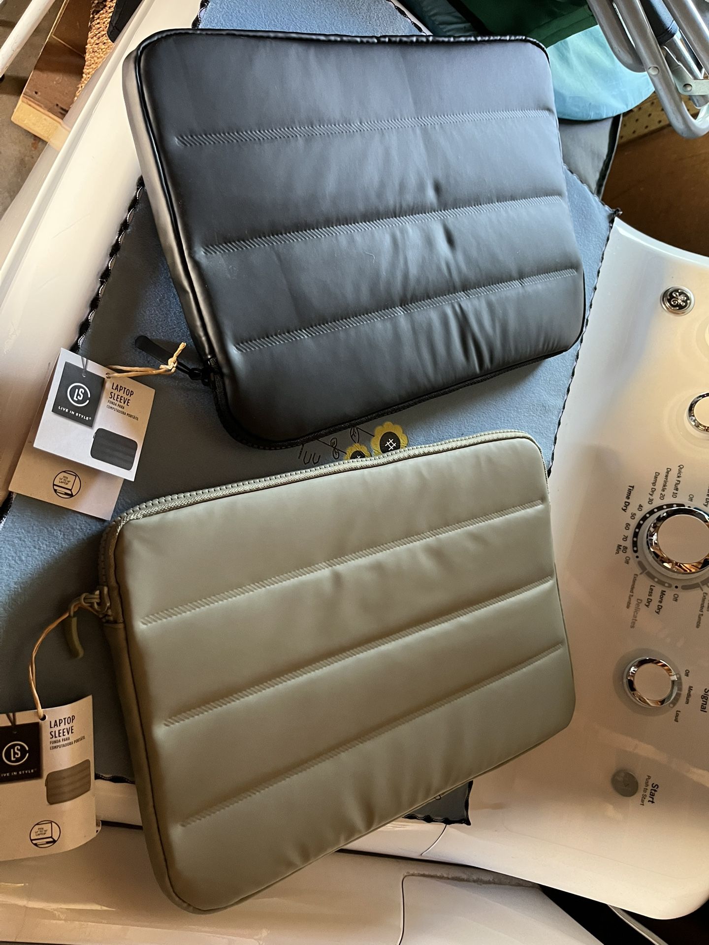 Laptop Case Cover. $10 Each