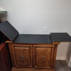 Serving Bar/Buffet 
