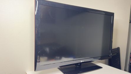 LG 42” TV 42LK520 w Remote HDMI Cable Power Cord Manual Bundle
