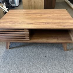 Ensley Coffee Table With Storage, Mid-Century Modern Farmhouse Wood Coffee Table for Livingroom