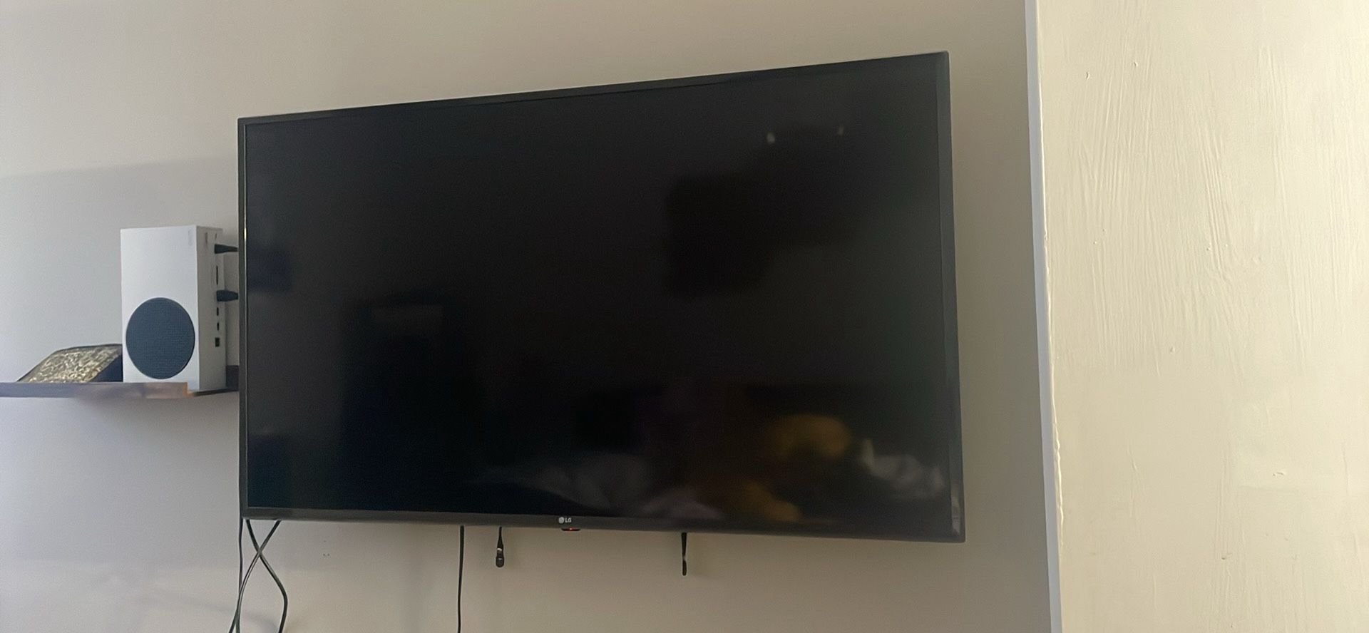 50” LG TV And Wall Mount 