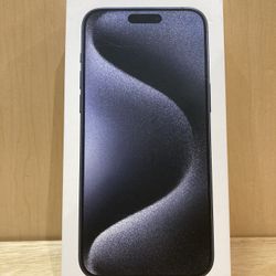 iPhone 15 Pro Max Blue Titanium 256GB Unlocked For Any Carrier/ Liberado Para Cualquier Compañia 